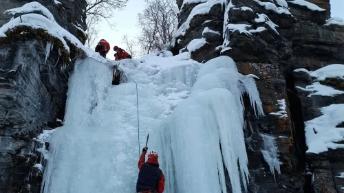 Isklättring i kanjonen Abisko