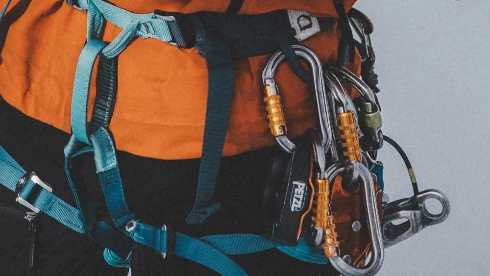 Sele med karbiner och repbroms